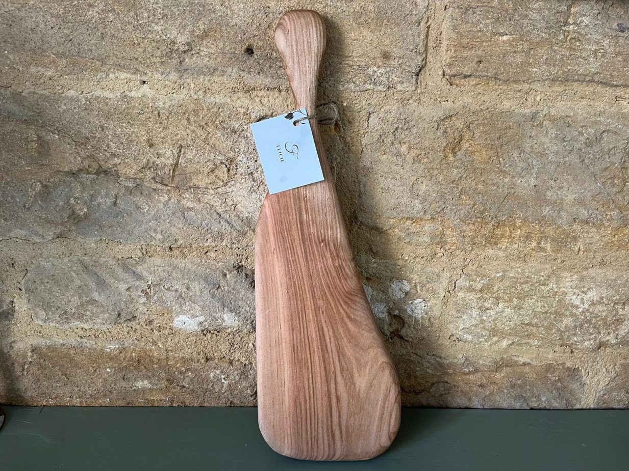 Medium Wooden Charcuterie Board, Round Handle, Oak Board