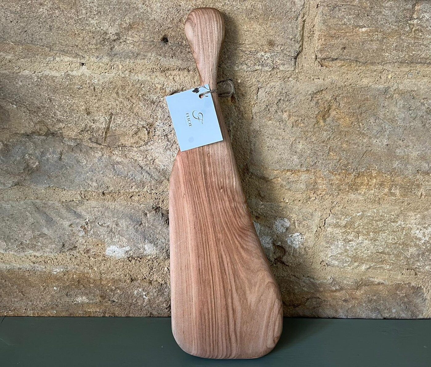 Medium Wooden Charcuterie Board, Round Handle, Oak Board